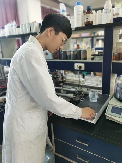3石油工程学院-张民康-生活照.jpg